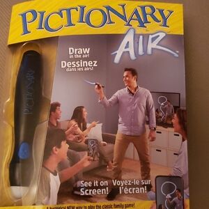 Mattel Games GGC71 Pictionary Air Updated Classic Family Fun Board Game New!!